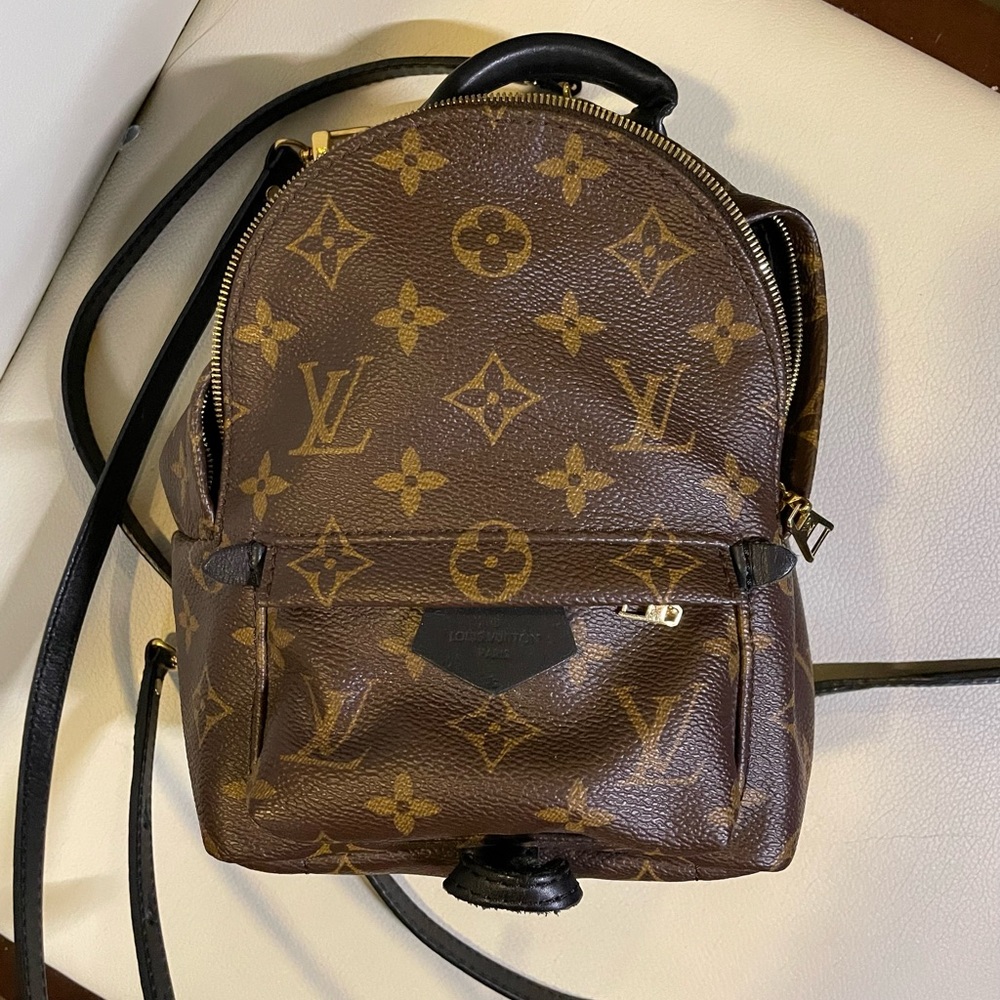 ❤️sold❤️Lv mini backpack